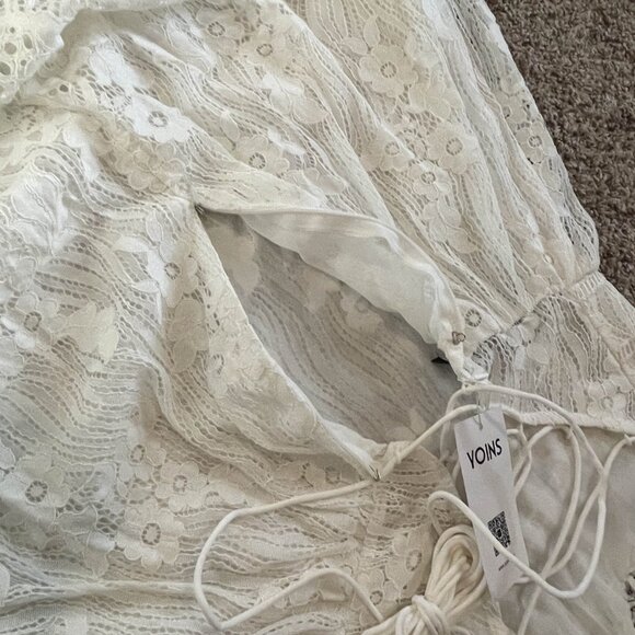 YOINS White Sleeveless V-Neck Sundress - Picture 9 of 9